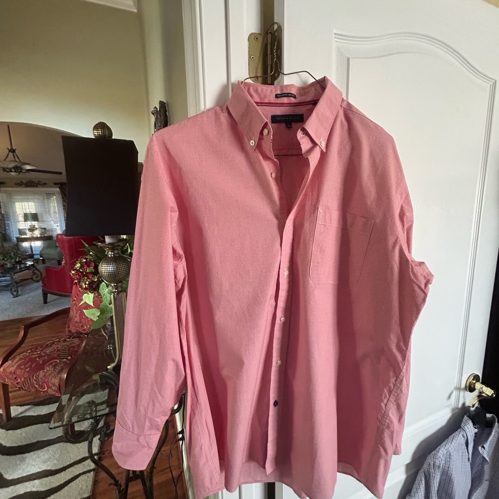 Tommy Hilfiger Men's Pink Casual Button-Down Shirt